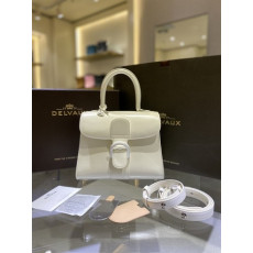 델보 브리앙 PM 박스백 화이트